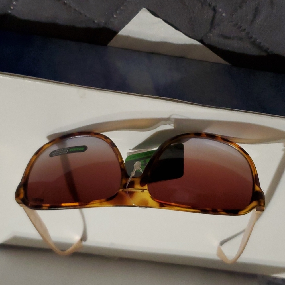 RBK sun glasses